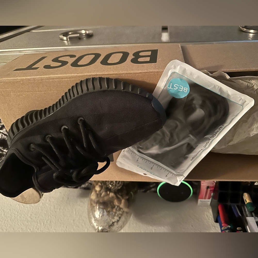Yeezy boost 350 v2